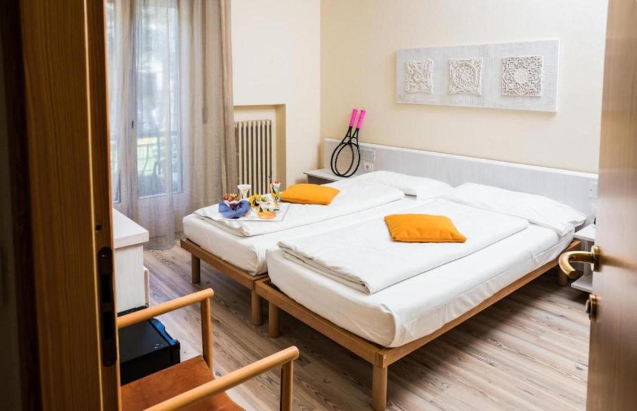 Club Hotel Olivi - Tennis Center Malcesine Kültér fotó