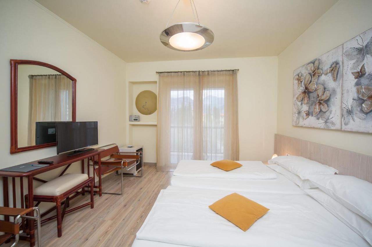Club Hotel Olivi - Tennis Center Malcesine Kültér fotó
