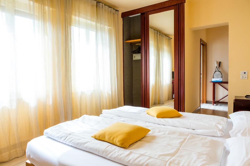Club Hotel Olivi - Tennis Center Malcesine Kültér fotó