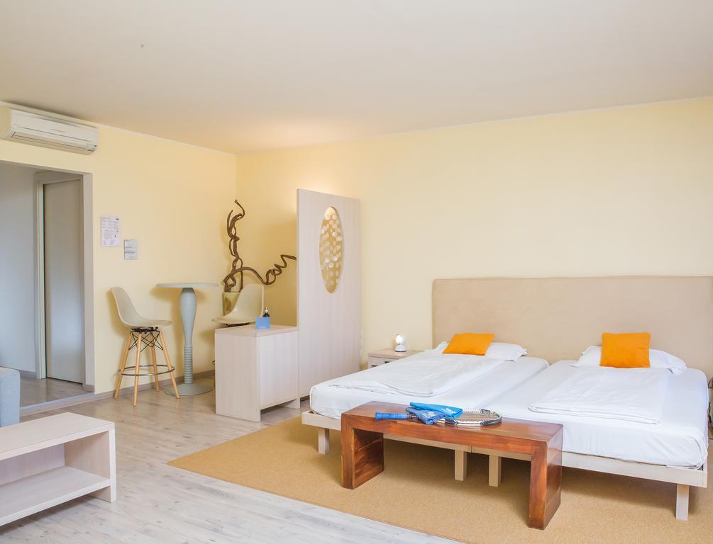 Club Hotel Olivi - Tennis Center Malcesine Kültér fotó